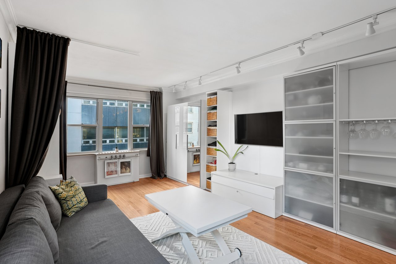 310 East 49th Street 9C