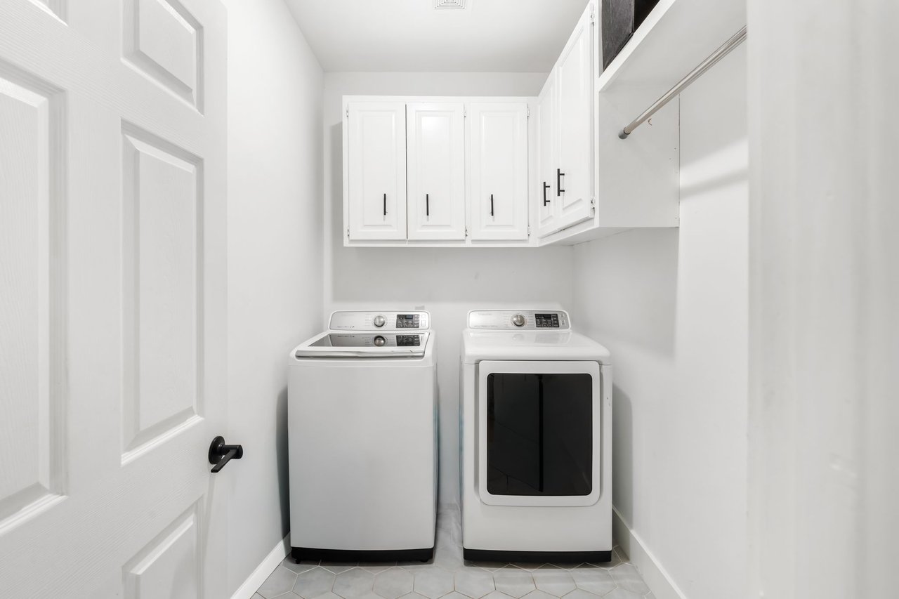 7302 Anaqua Dr