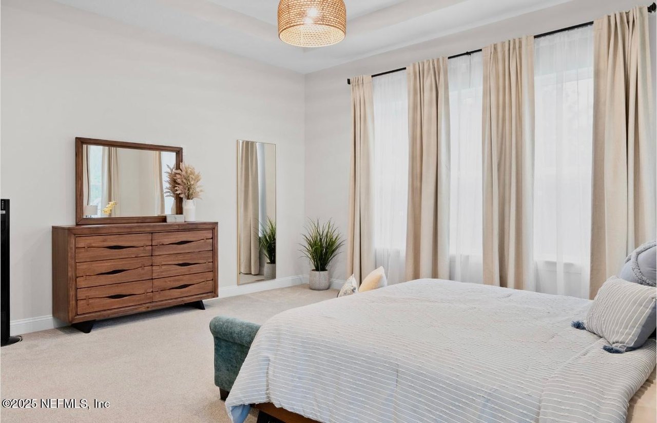 462 HILLENDALE Circle, St. Johns