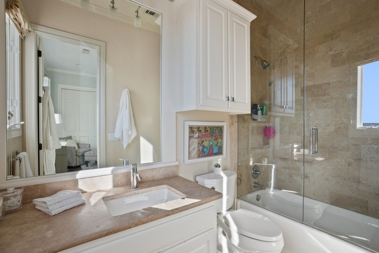 3800 Hunterwood Point