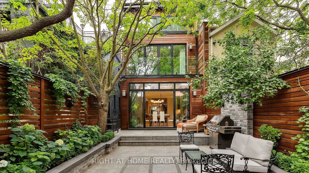 YORKVILLE FORESTY LUXURY