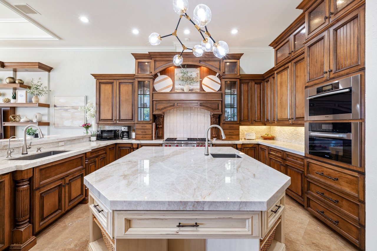 Palm Beach Gardens Waterfront Compound | 200' Deepwater Dockage | Harbour Isles
