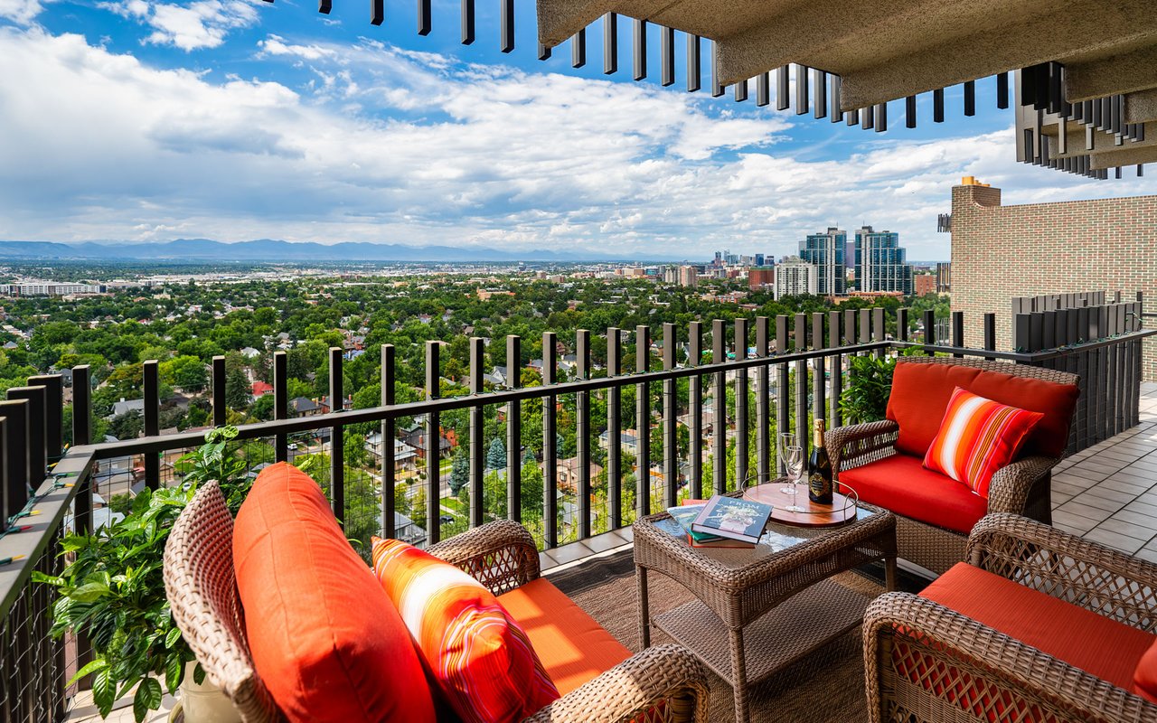 460 S Marion Parkway, 2000