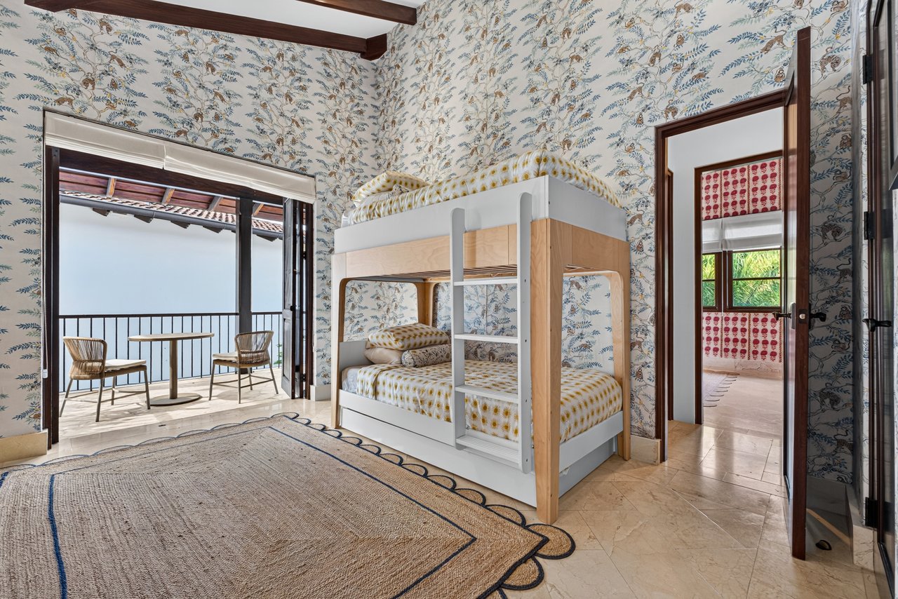16 Calle La Ronda | Renovated Three-Bedroom Home Steps from Playa Danta