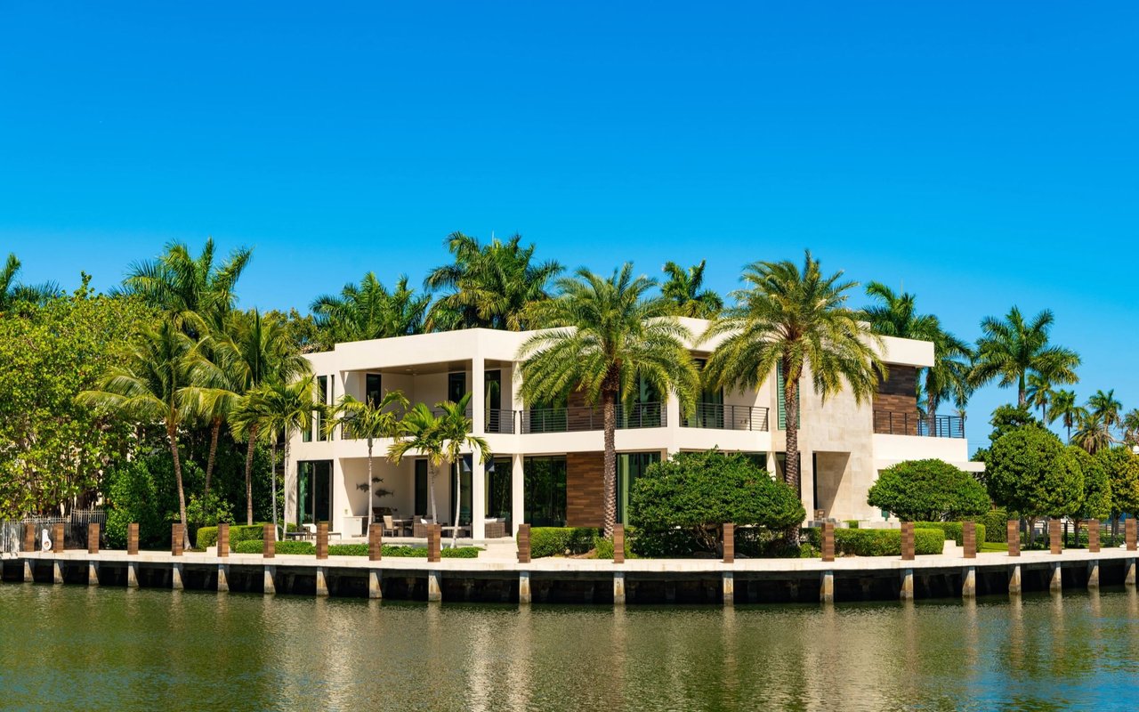 Lotus Edge