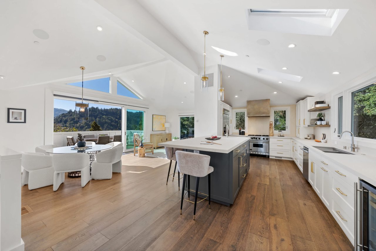 Exceptional Contemporary Renovation