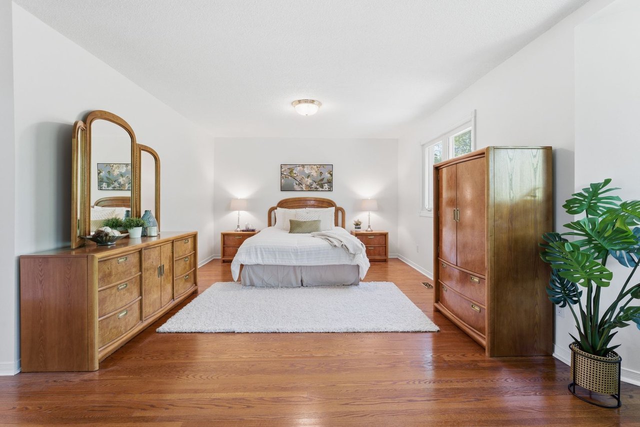 5211 Micmac Cres