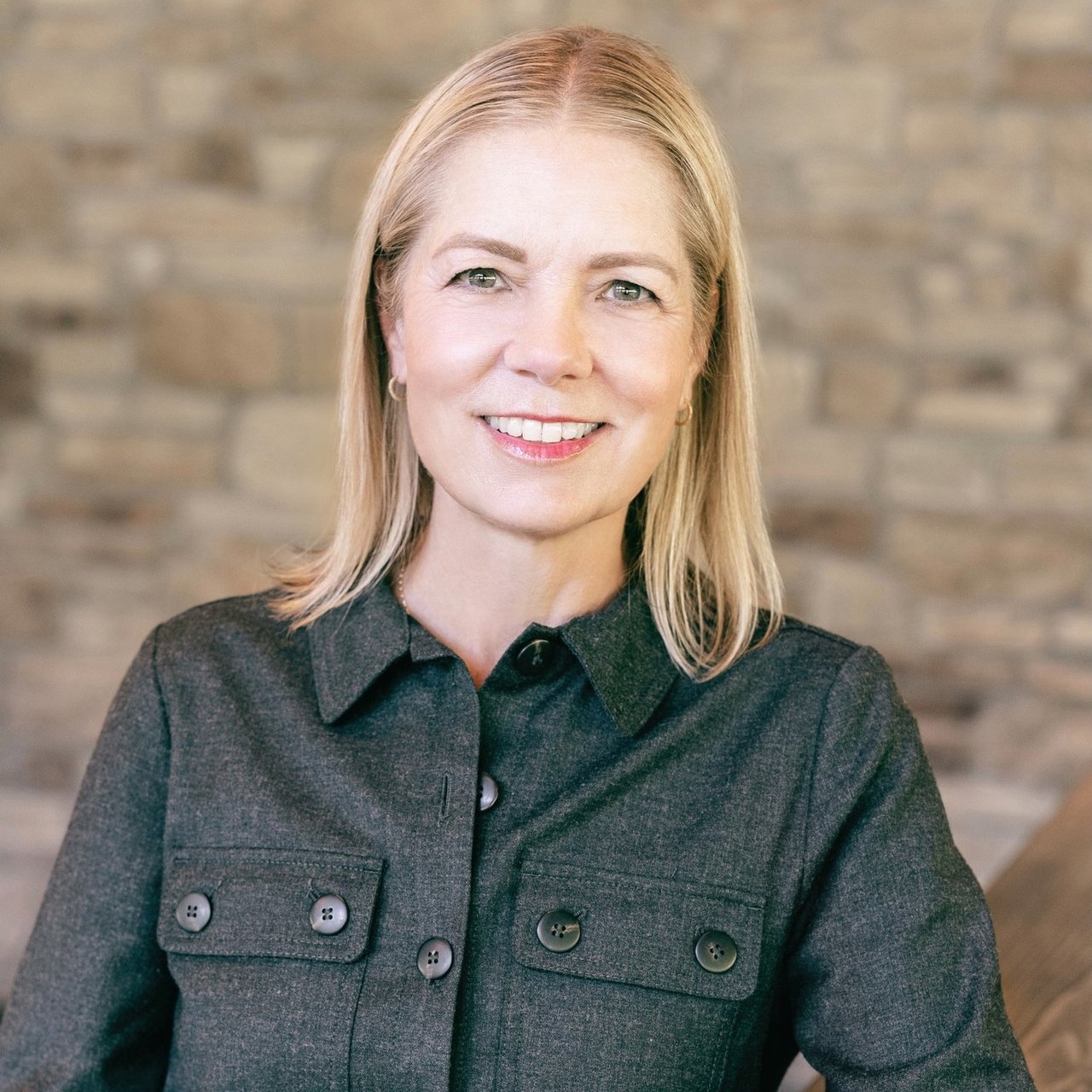 Tammy Skenderian Laguna Beach, CA Real Estate Agent Headshot