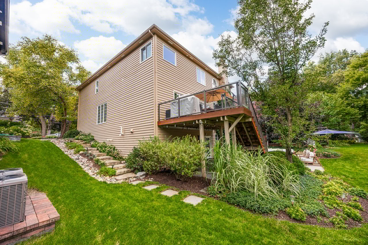 1950 Elmore Ave, Downers Grove