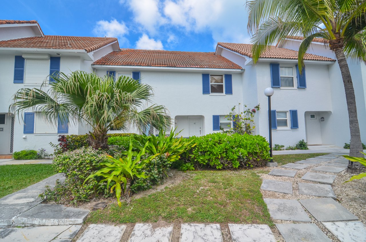 43 Delaporte Point