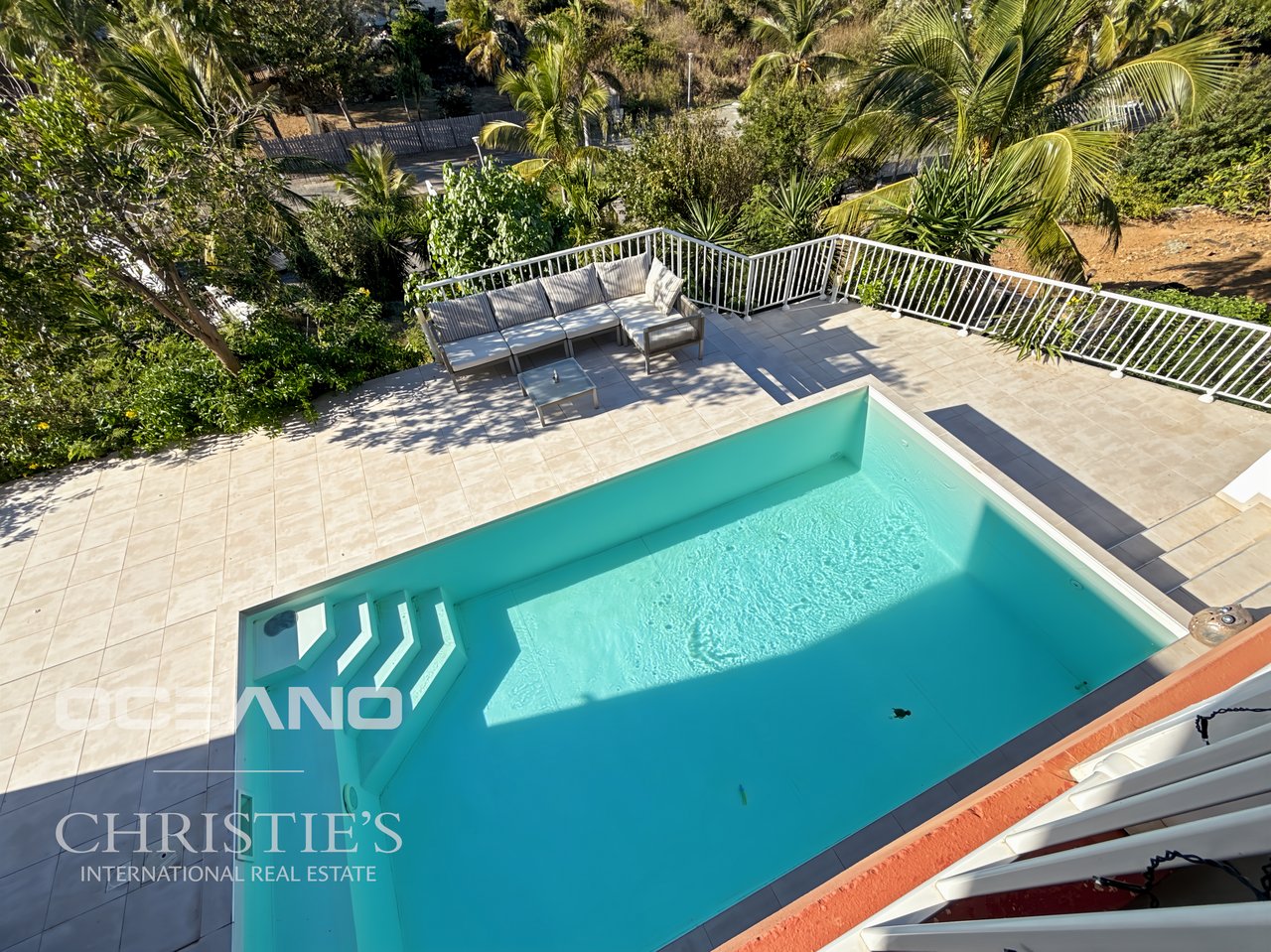 Spacious 3-Bedroom Villa + Studio – OYSTER POND