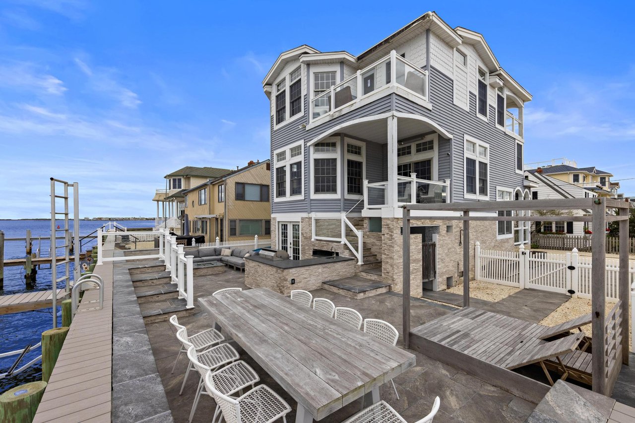 83 W California Avenue, Brant Beach