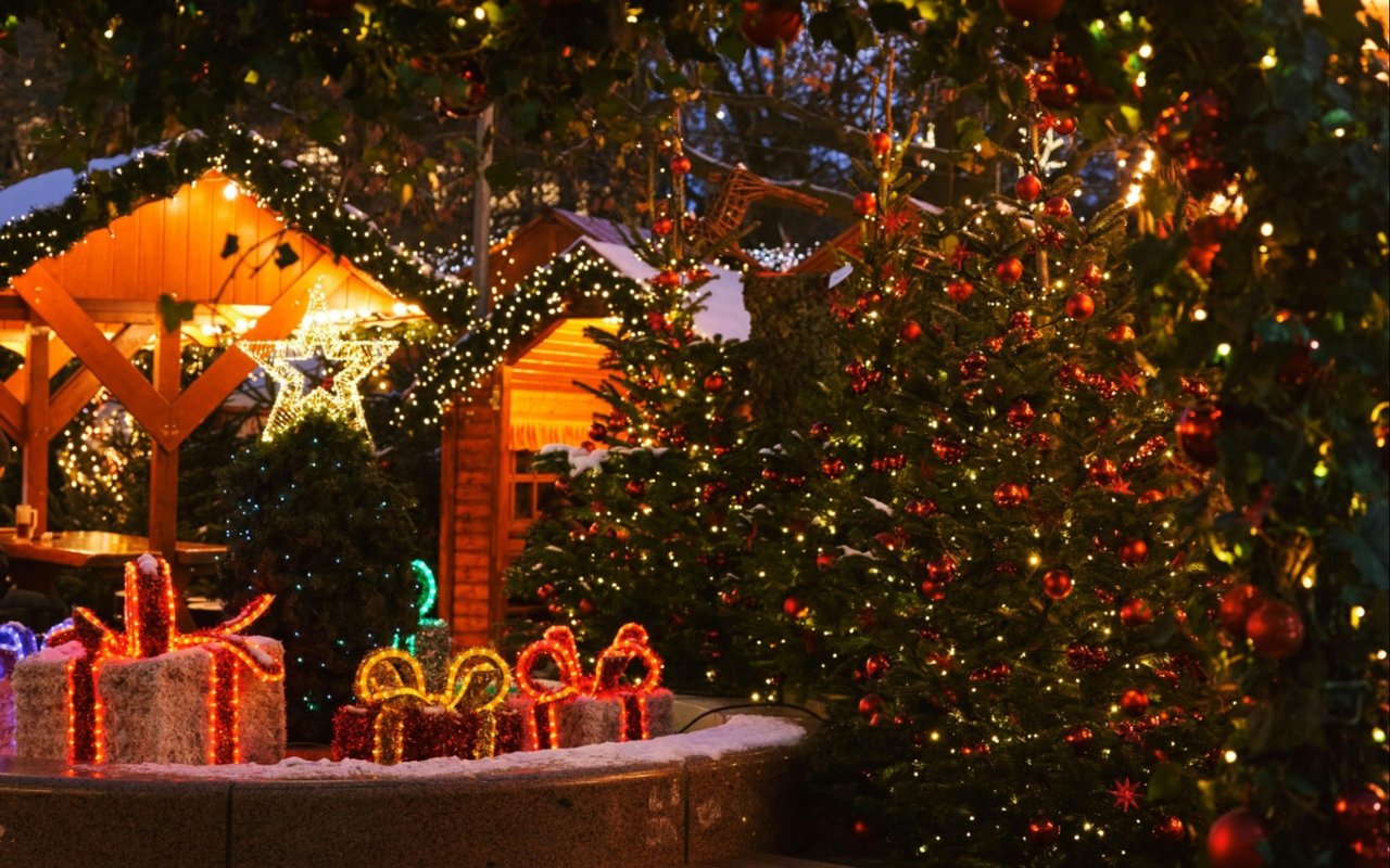 How to Celebrate Christmas in Jackson Hole: Holiday Lights & Festivities