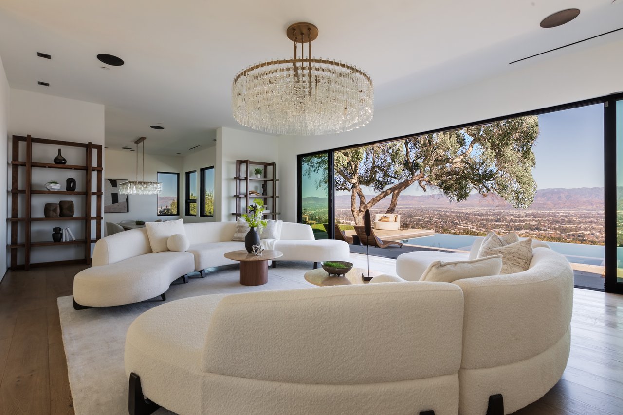 13331 Mulholland Dr, Beverly Hills