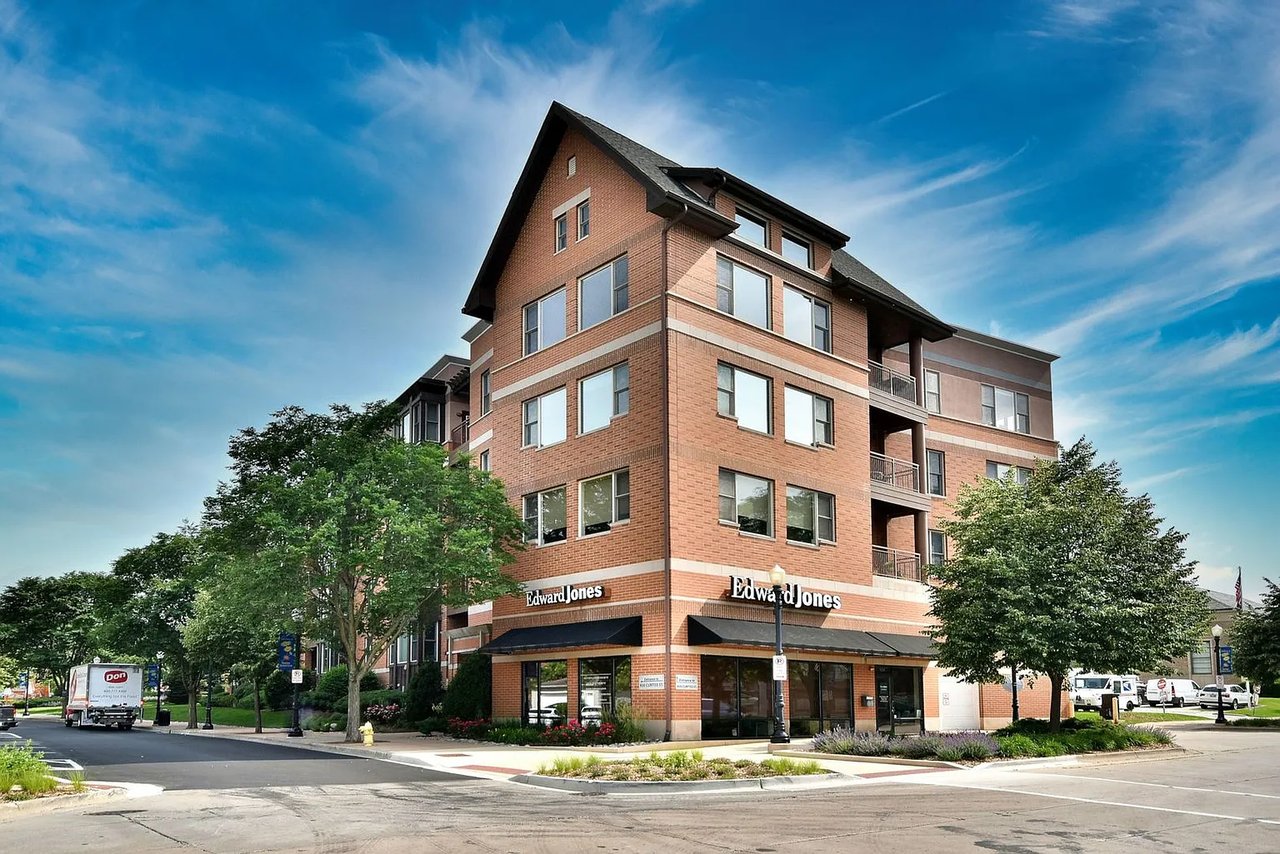 930 Curtiss St, #108