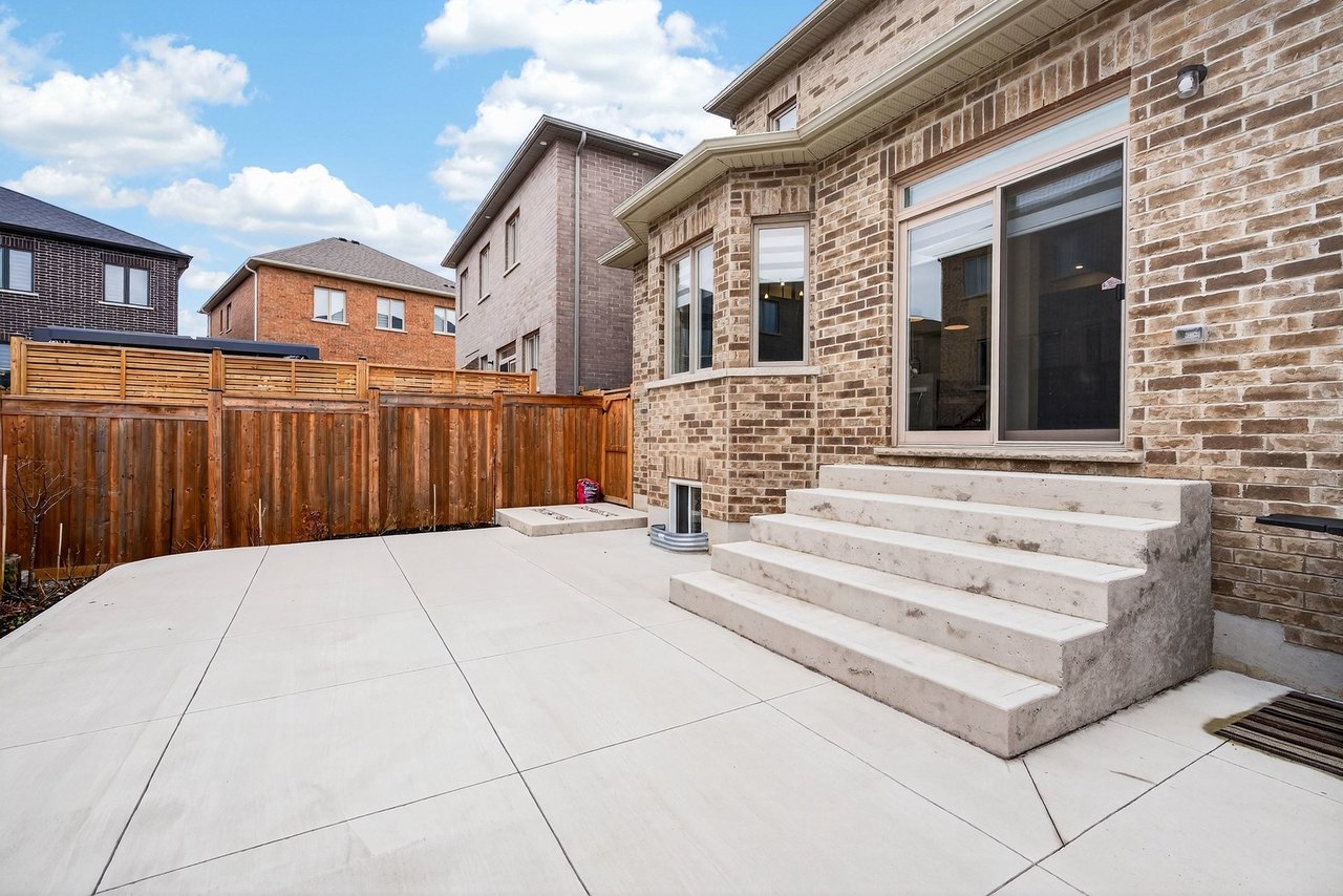 Curated Waterdown Elegance