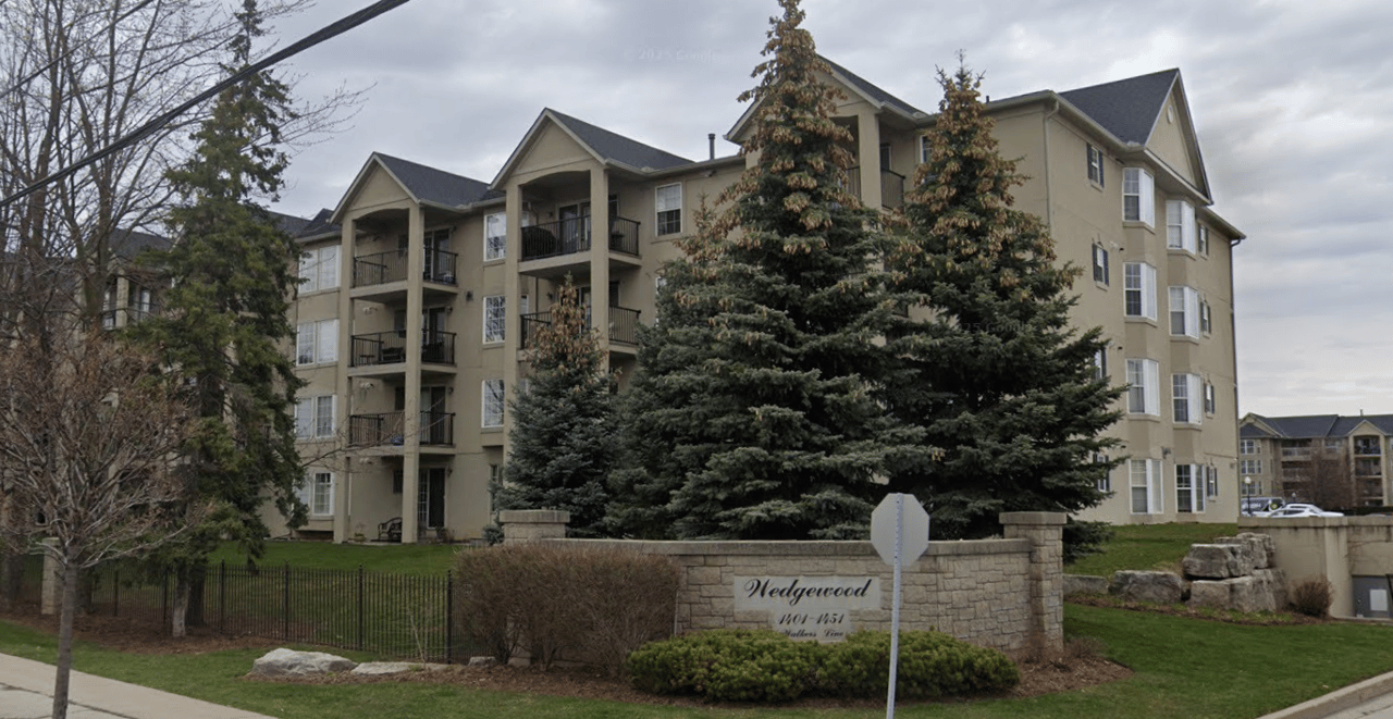 Wedgewood Condominiums: 1411–1451 Walkers Line Burlington, ON