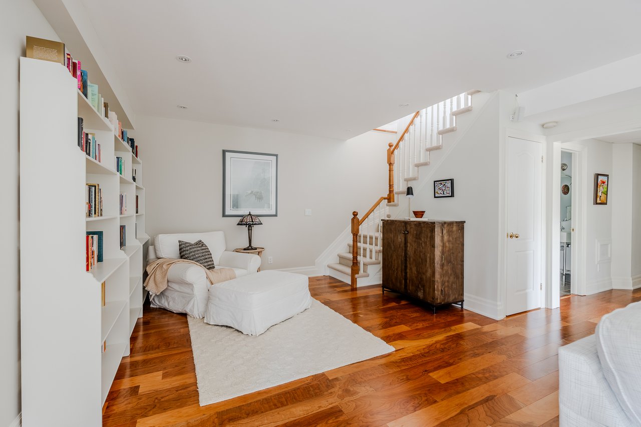 148 Balsam Ave