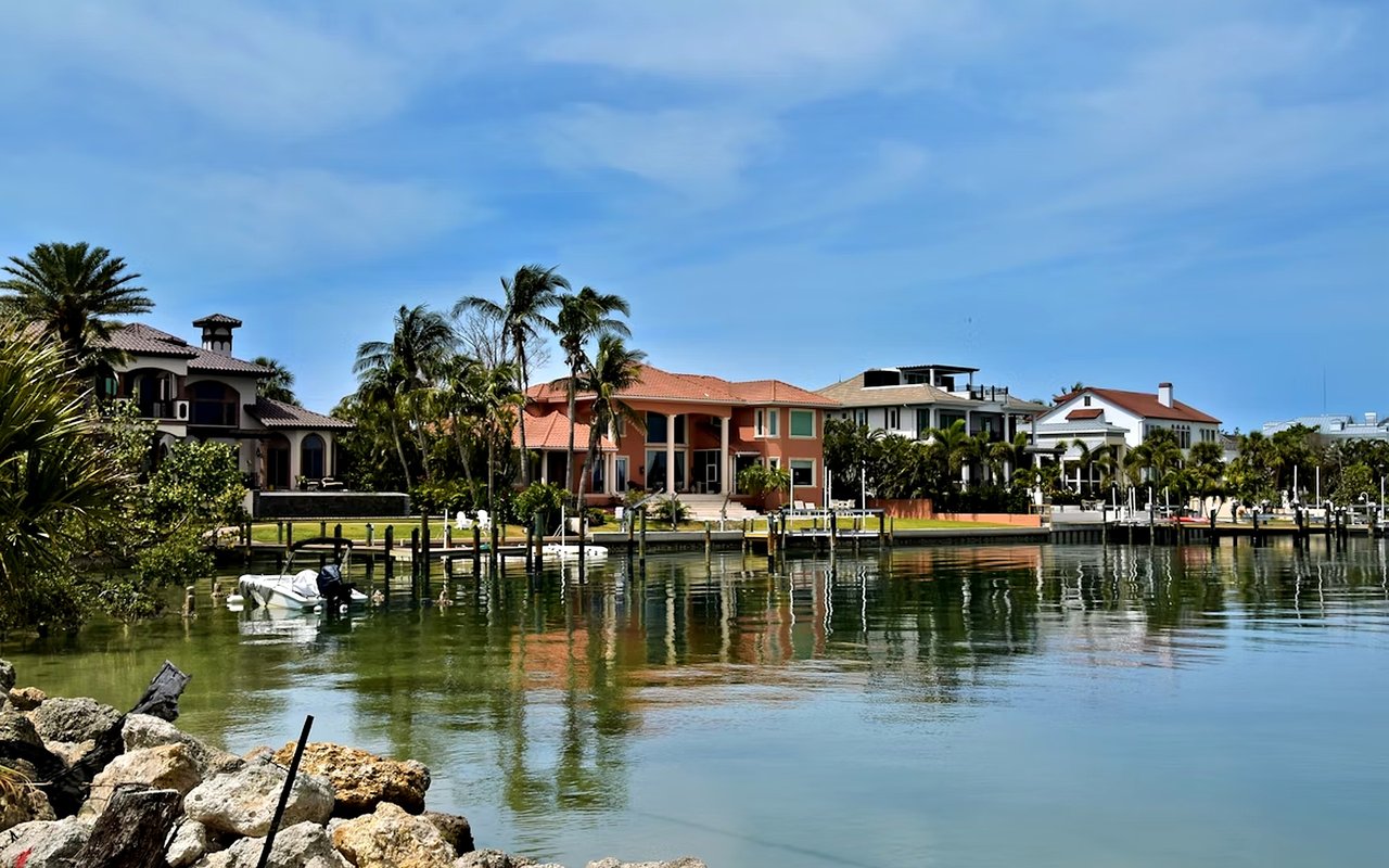 Finding a Home with Amazing Views That Will Take Your Breath Away in Longboat Key