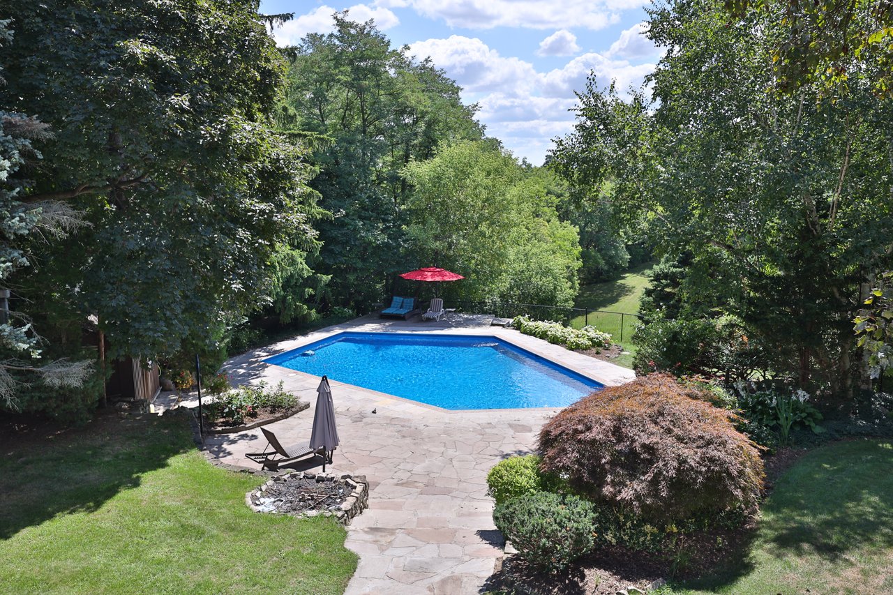 24 School Street, Waterdown