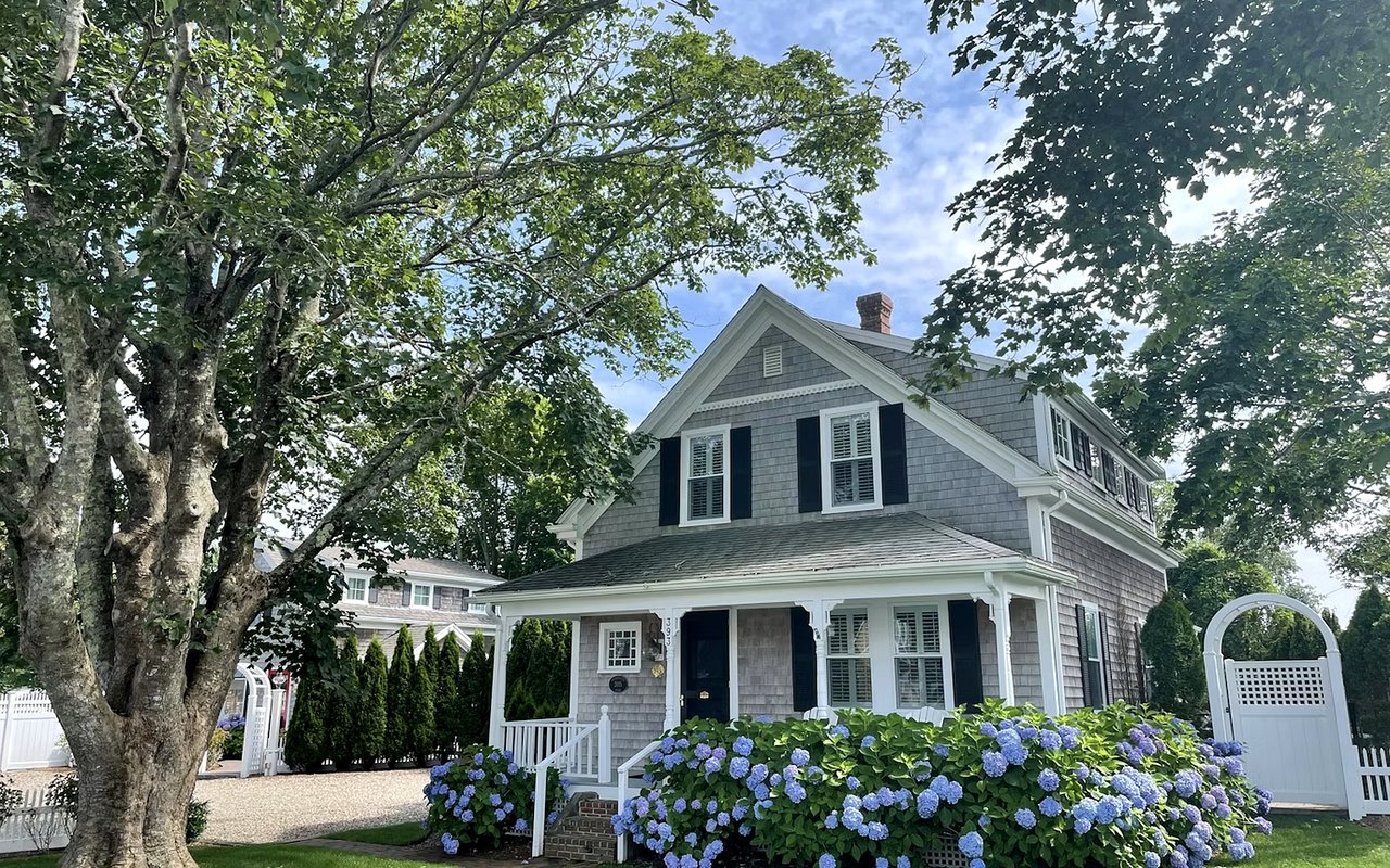 How to Boost Your Home’s Curb Appeal in One Weekend