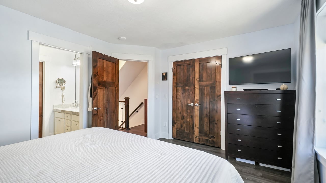 1370 Center Dr #21