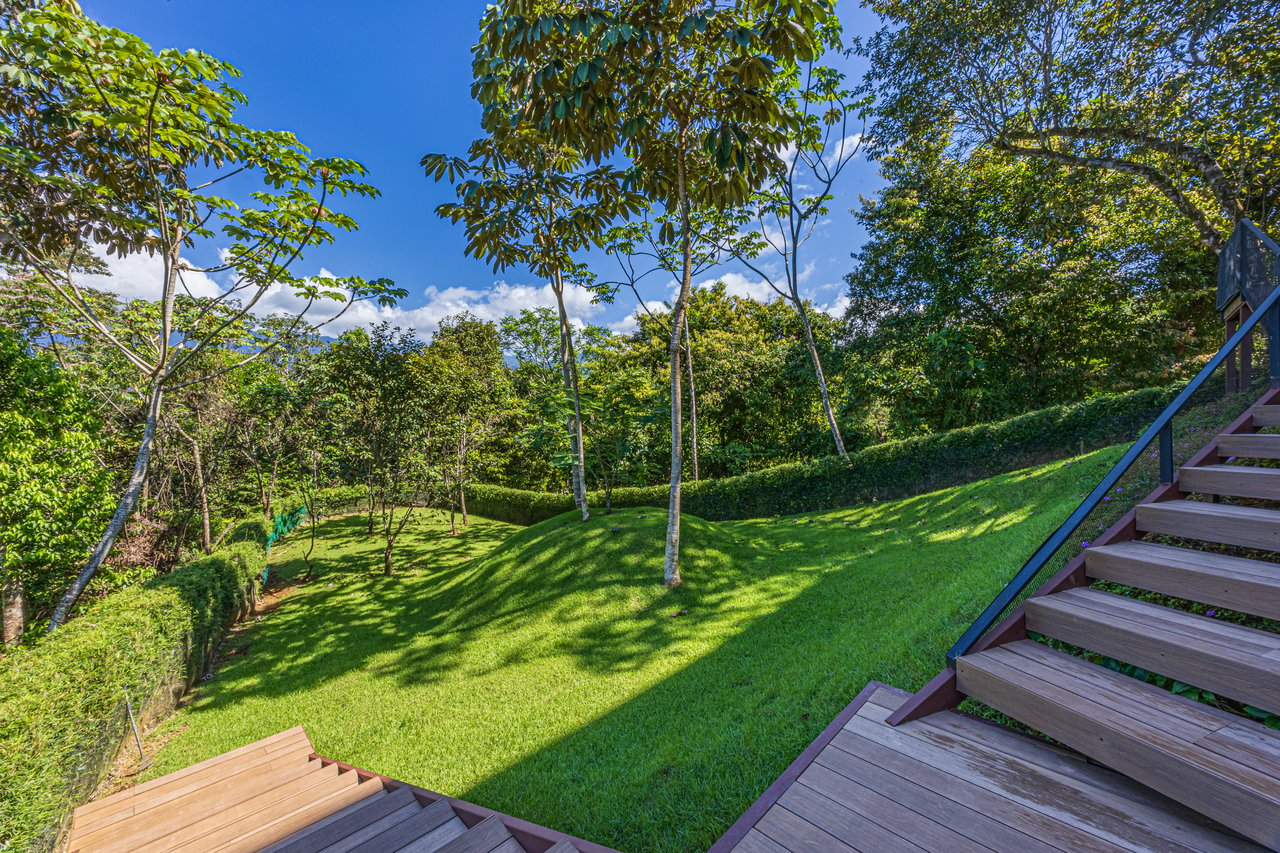 Stunning Ocean and Mountain Views, Casa Tres Galgos in Ojochal on Calle Perezoso