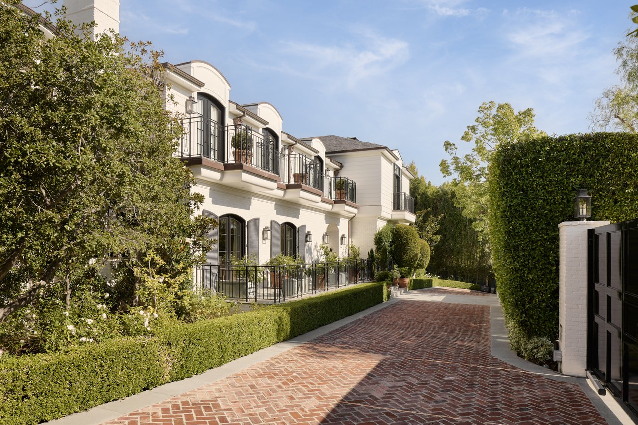 250 N Carolwood Dr, Holmby Hills