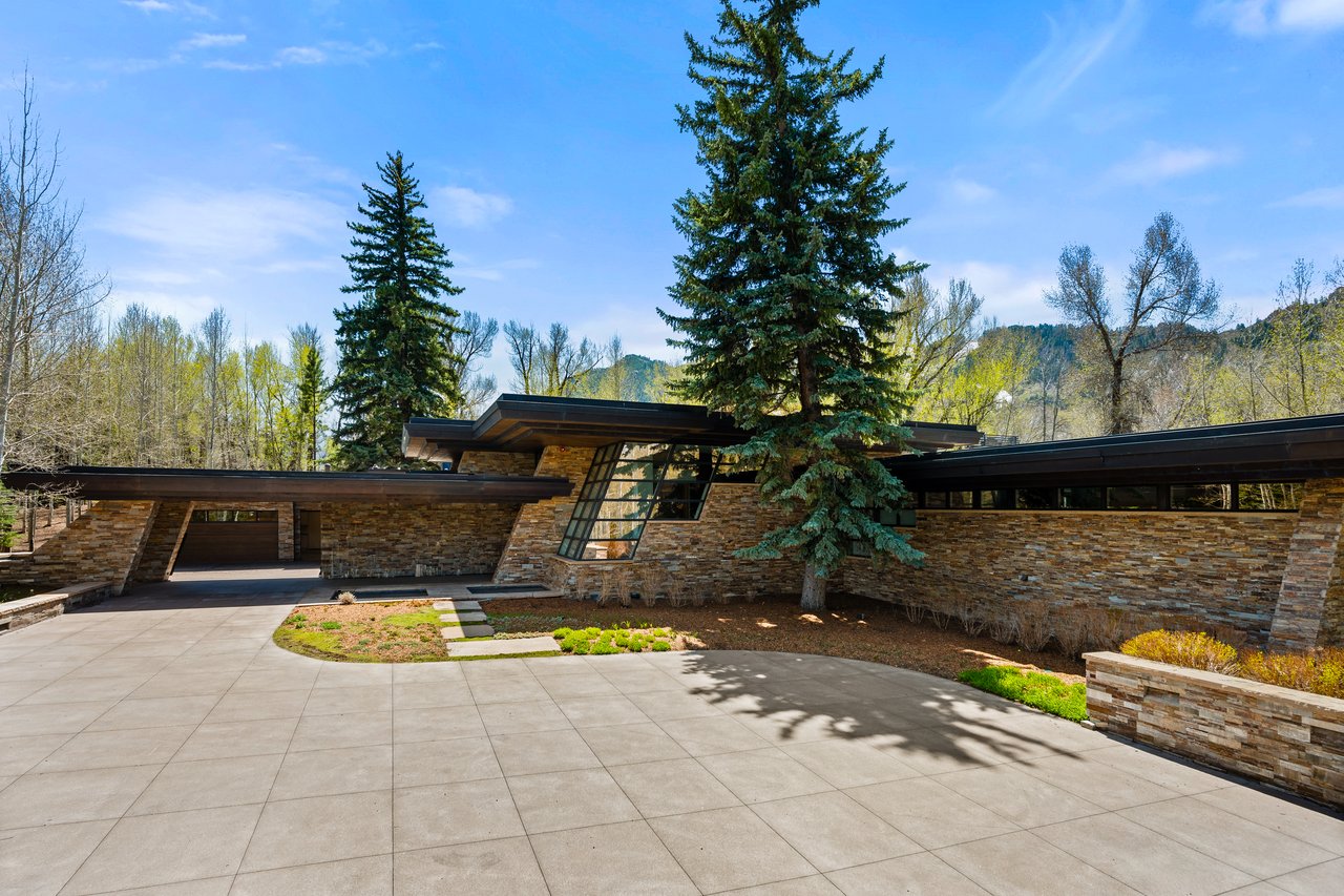 17 Shady Lane 