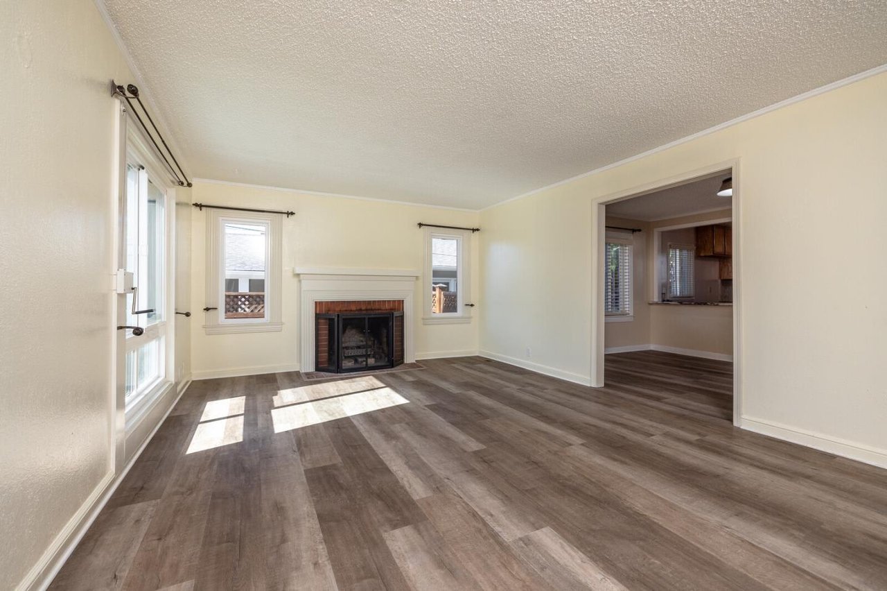 1383 Rosewood Ave