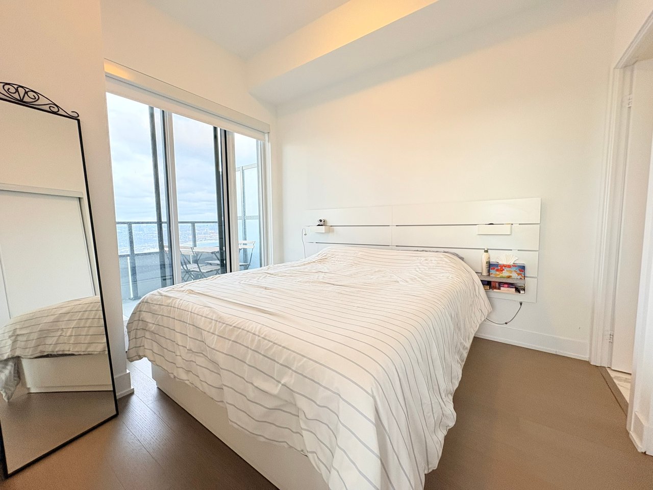 20 Shore Breeze Drive Unit: 4703