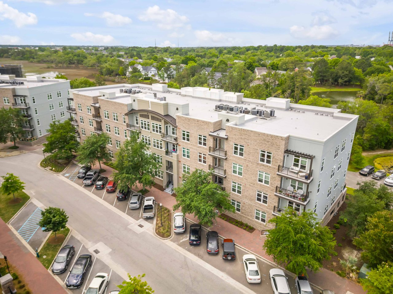 125 Pier View Street 305