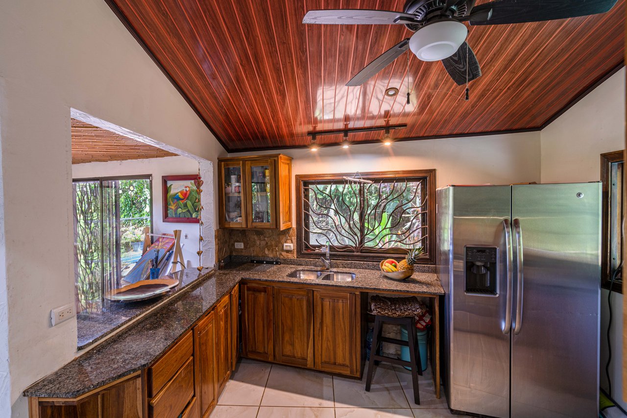 0.15 ACRES – 2 Bedroom Artistic River Home In The Rainforest!!!