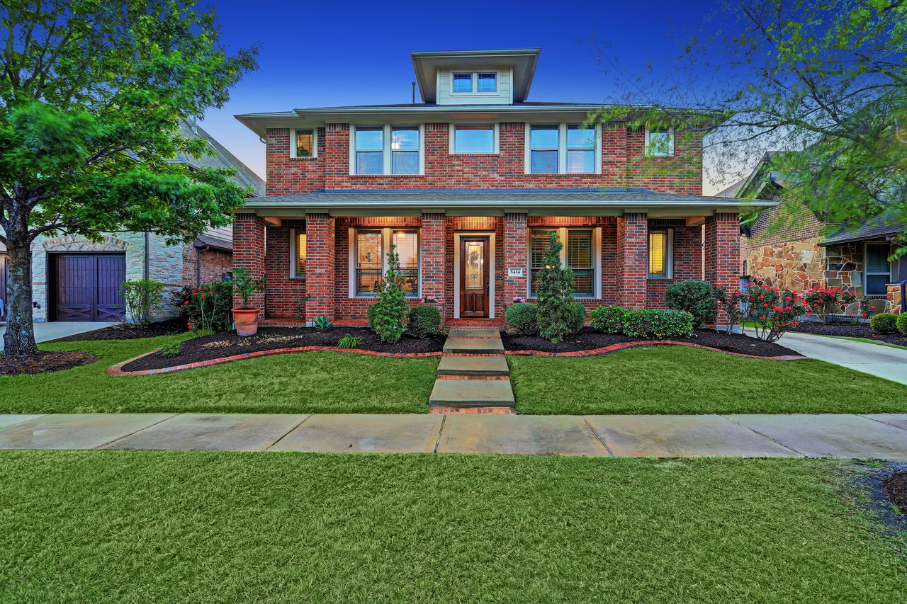 Fully Updated, With a Pool, in Cinco Ranch