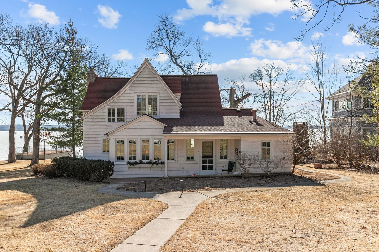 W1181 Illinois Avenue