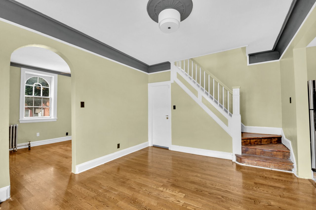 186 Macdougal Street