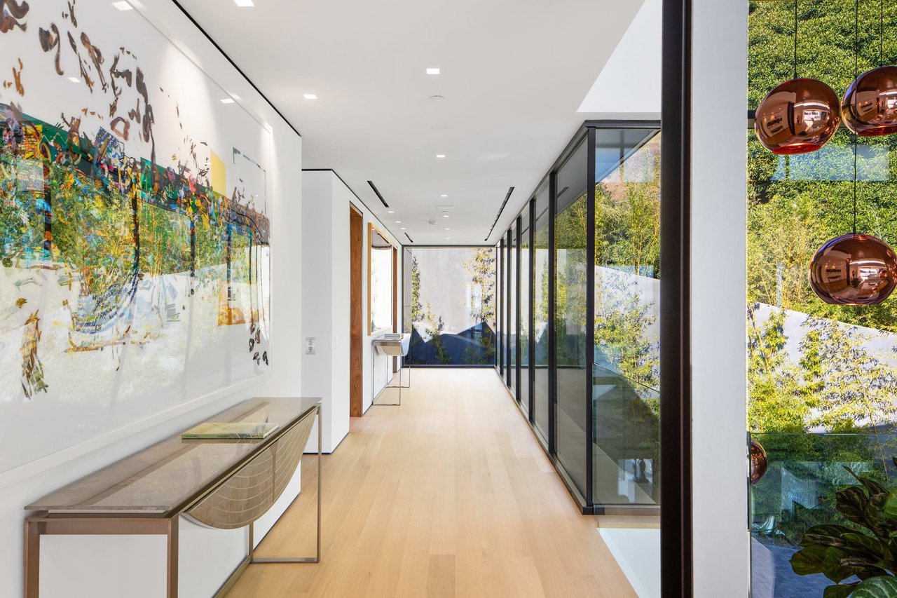 1300 Beverly Estate Dr