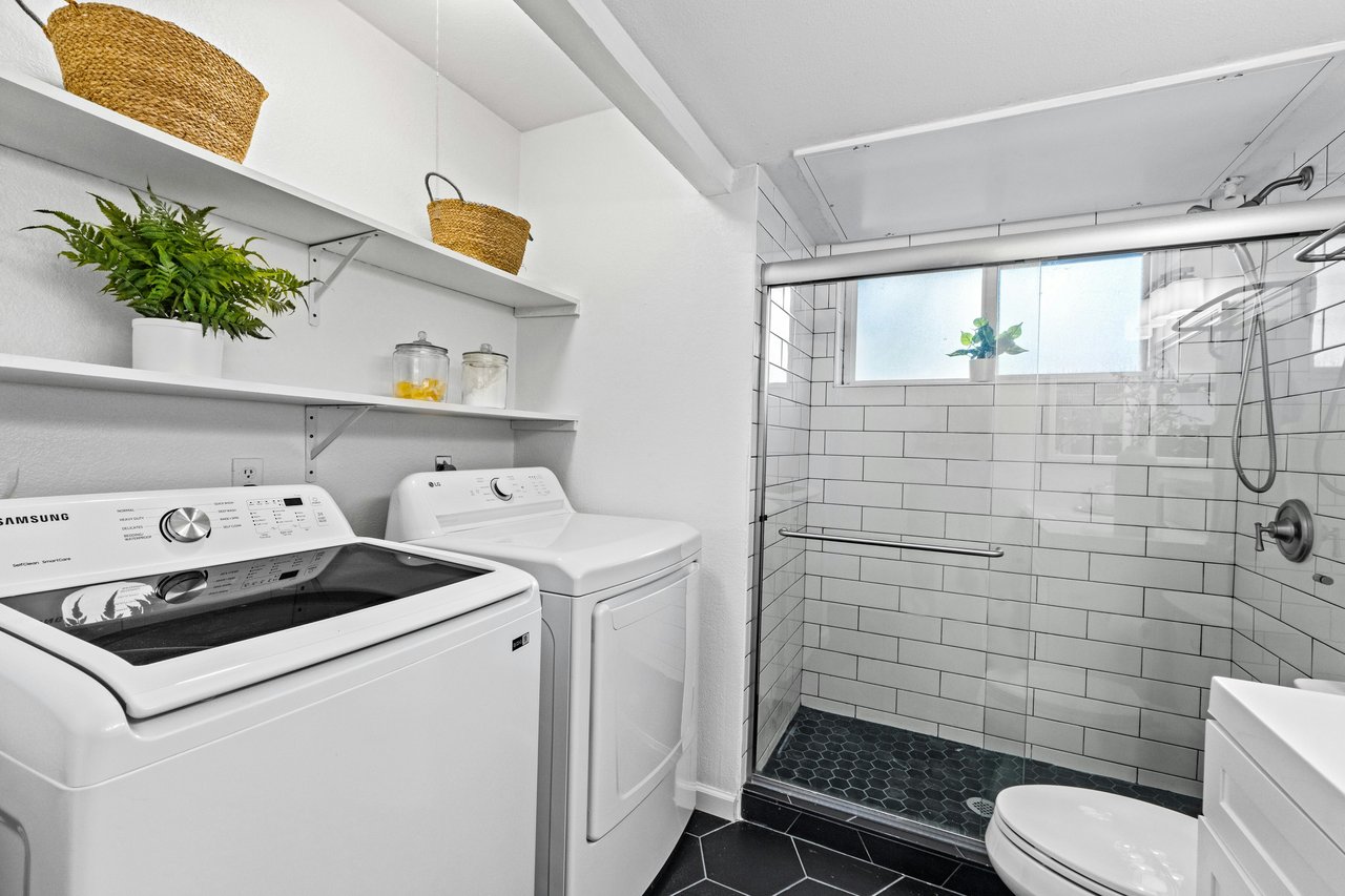 Bright & Chic Corner Lot Home in Coppertree Condos