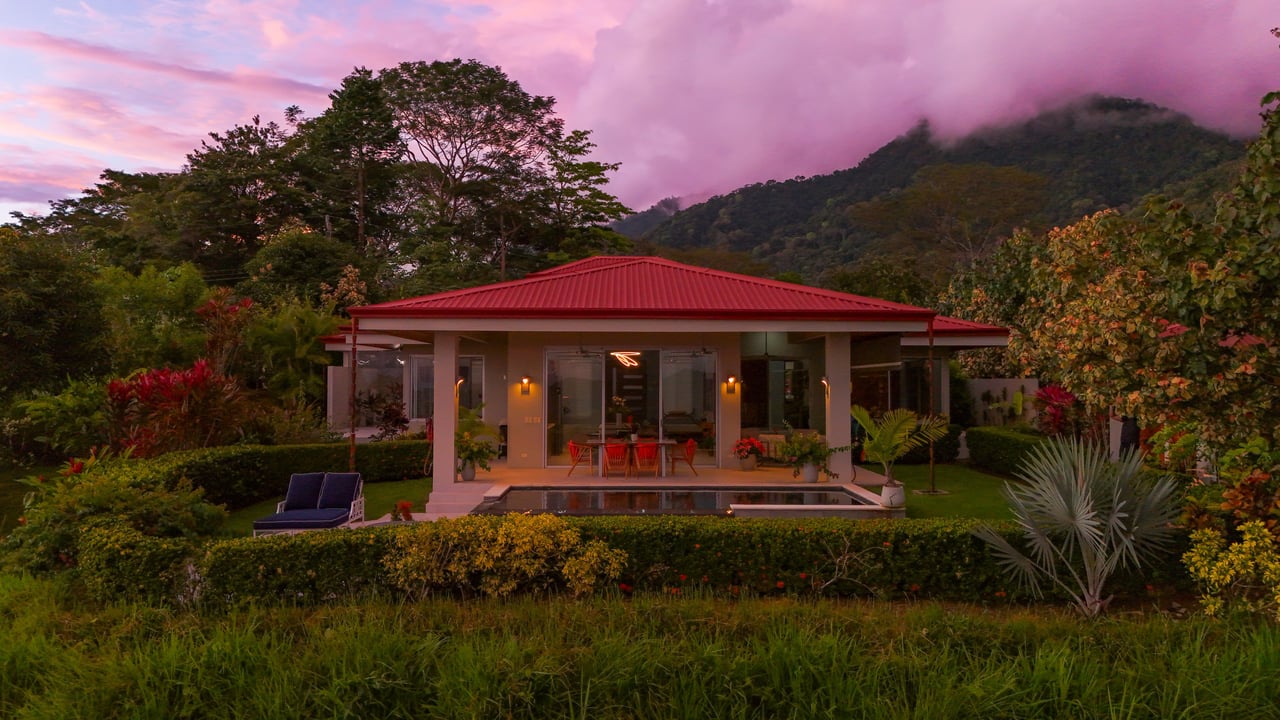 Blue Horizon – luxury ocean-view home in Ojochal, Costa Rica