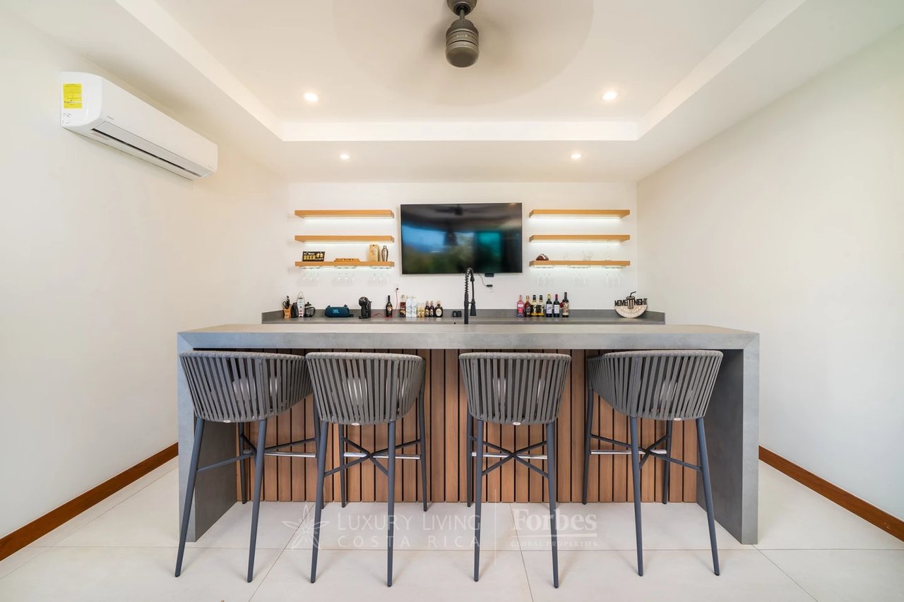 20702 - Contemporary Luxury with Ocean Views in Playa Flamingo