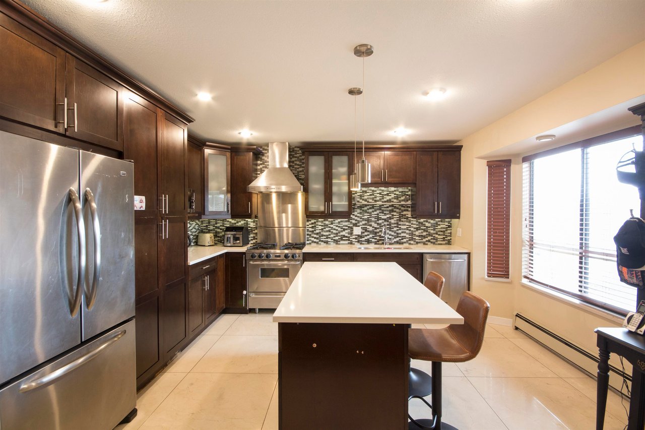 64 W 39th Ave