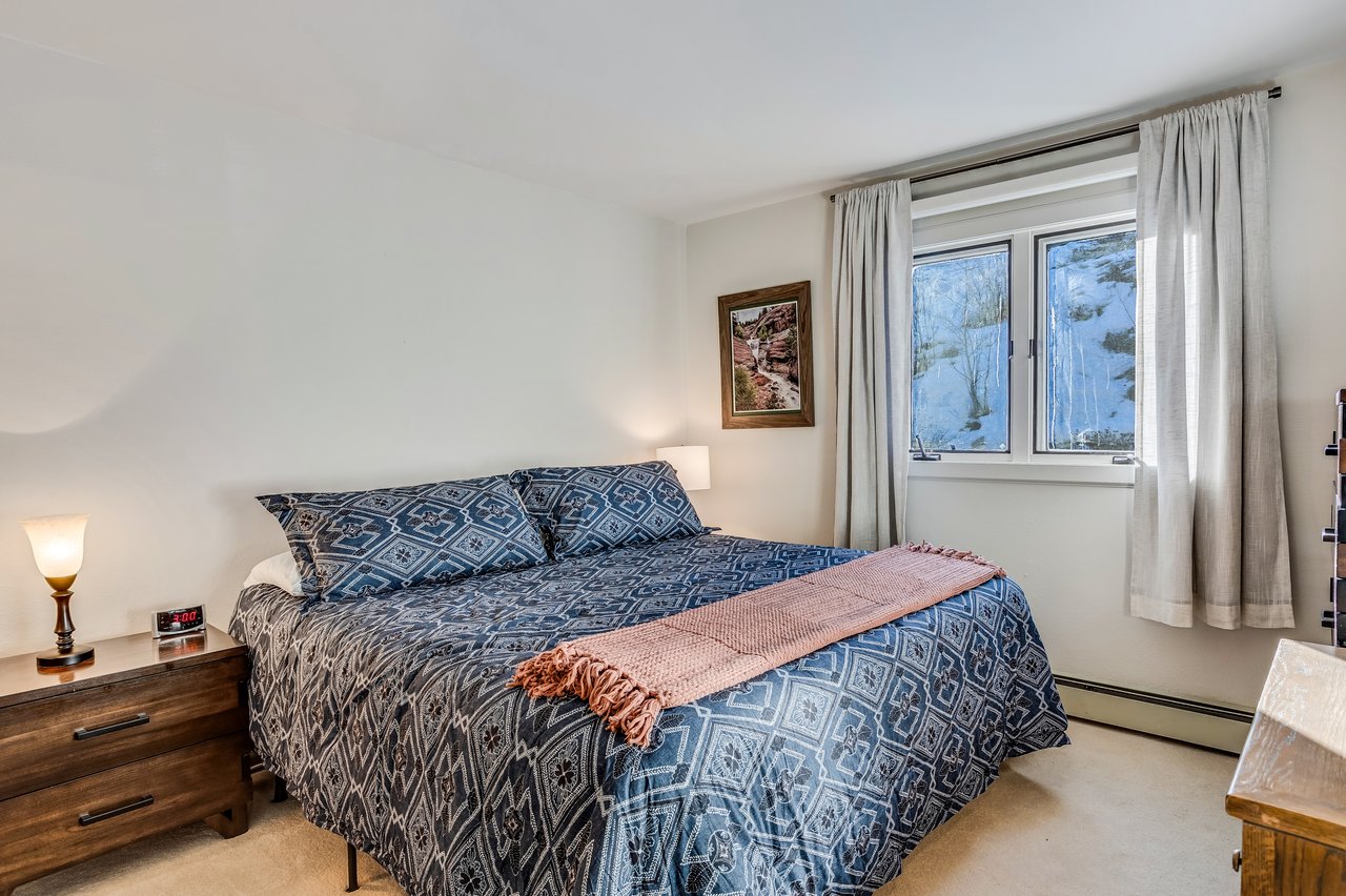 Modern Elegance Meets Mountain Comfort