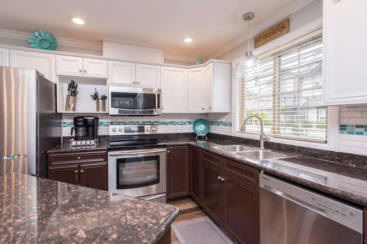 42-6450 Blackwood Ln