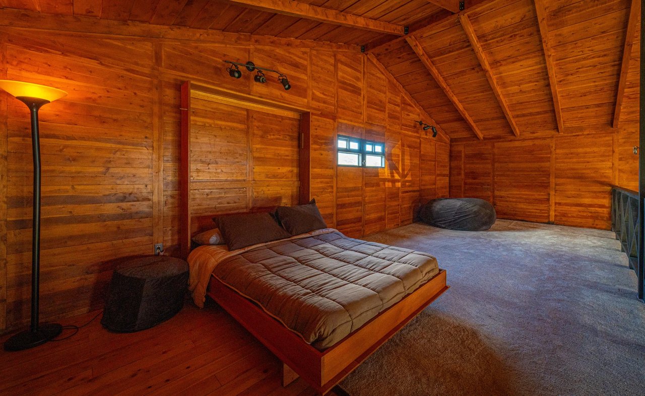 Sustainable Mountain Cabin, Cartago