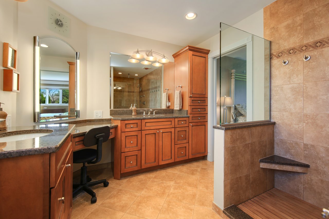 Beautifully Appointed Home Perfect For Entertaining