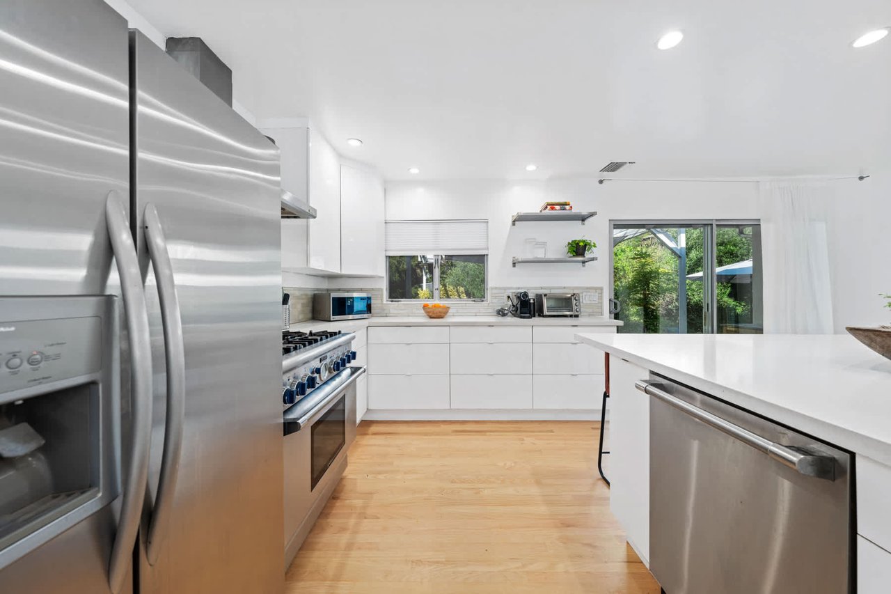 1518 Valley Drive, Topanga