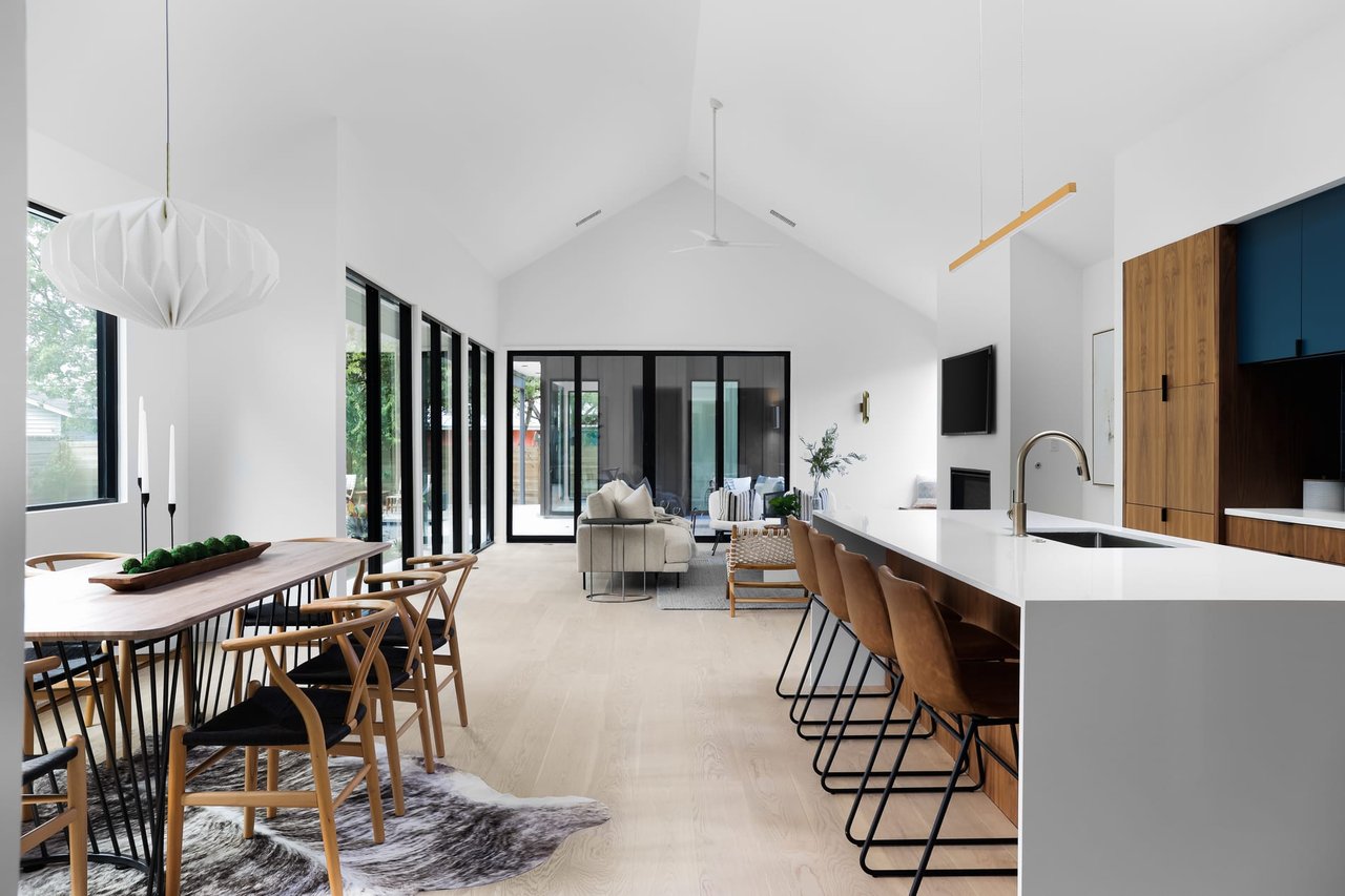 CRESTVIEW MODERN