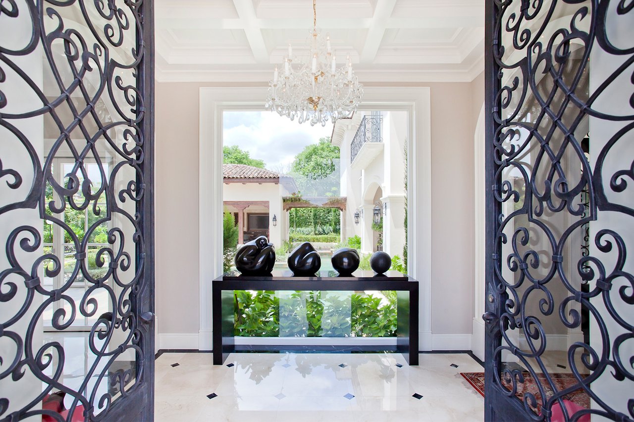 Contemporary Gated Estate, Santa Ana, San Jose