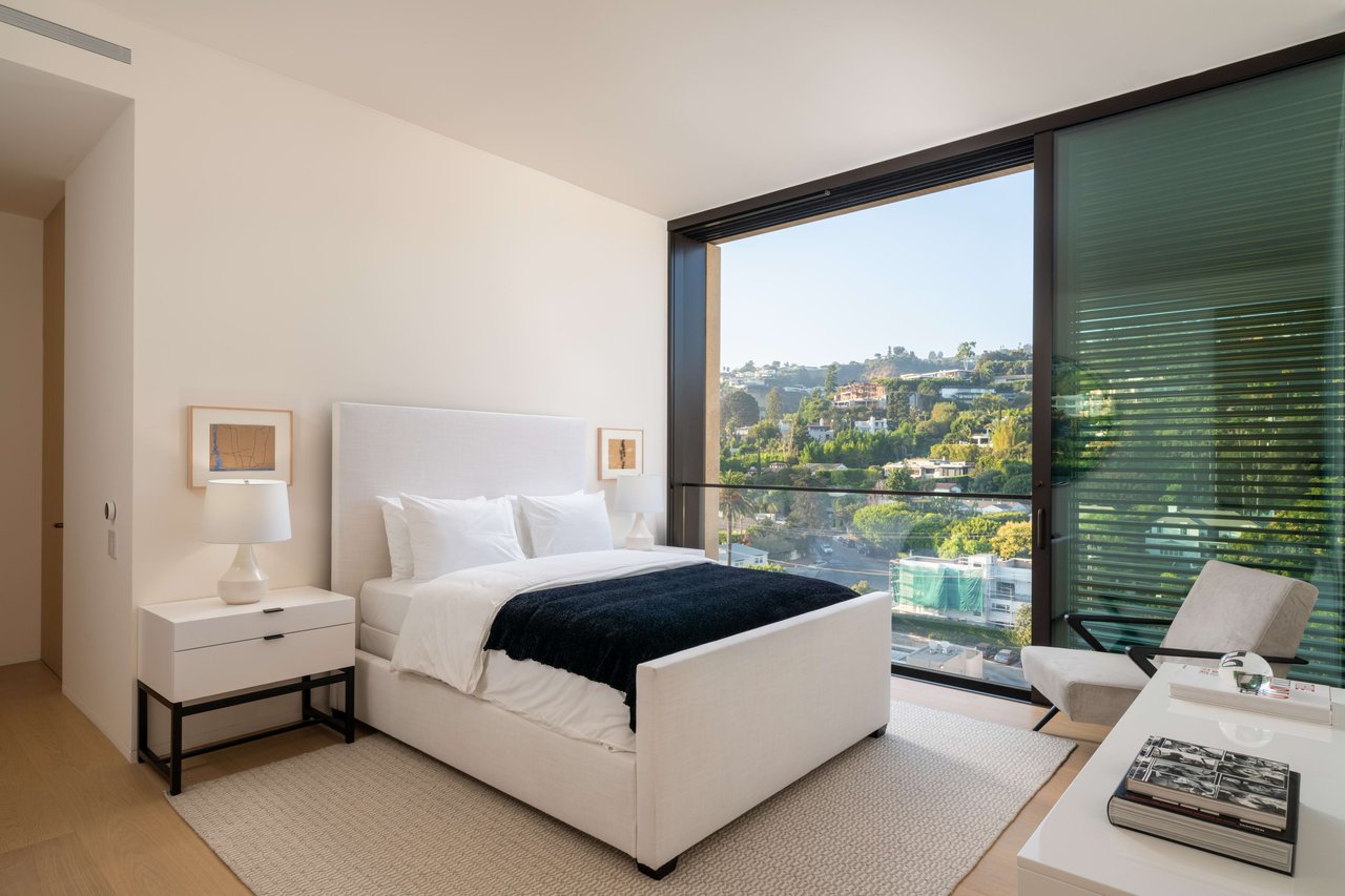 9040 W Sunset Blvd #1104
