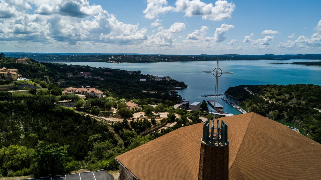 Lake Travis Stayed High All Season. Here's How That Changes a Fall Weekend Out of Lakeway